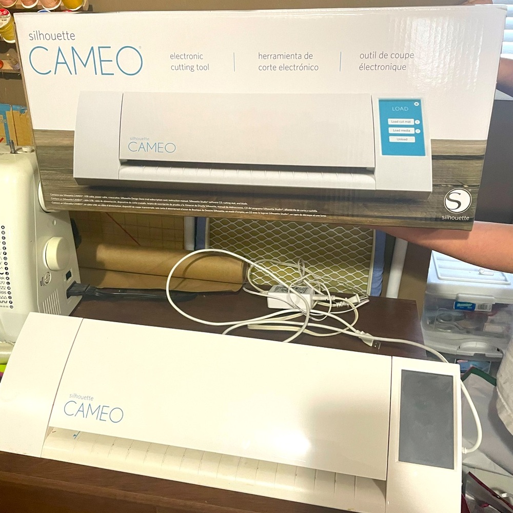 Silhouette Cameo lot